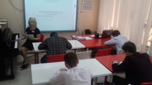 Выпускники сдают экзамены по сольфеджио