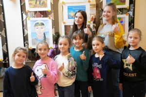 Выставка работ "Защитникам Отечества посвящается"