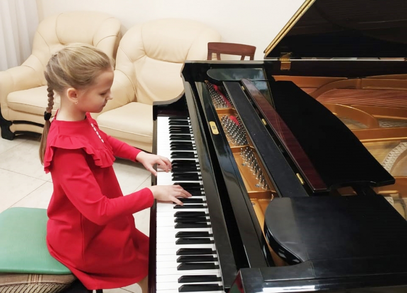 Навык игры на фортепиано как вклад в развитие