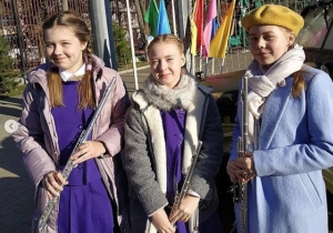 Духовой оркестр МЭЦ поддержал дух соперничества необычных футболистов