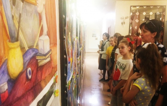 Выставка учащихся выпускных классов отделения изобразительного искусства