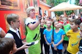 «Малая Третьяковка в МЭЦ» - знакомься с живописью поближе, узнавай больше!