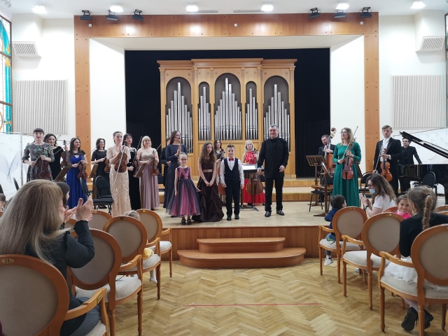 Блестящее выступление на сцене МКЗ вместе с Премьер-оркестром