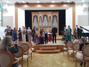 Блестящее выступление на сцене МКЗ вместе с Премьер-оркестром