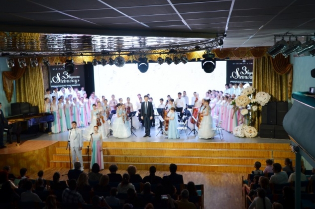 Российский конкурс юных пианистов «Звучит «Steinway»