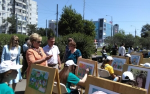 Учащиеся отделения изобразительного искусства МЭЦ приняли участие в городском, праздничном мероприятии